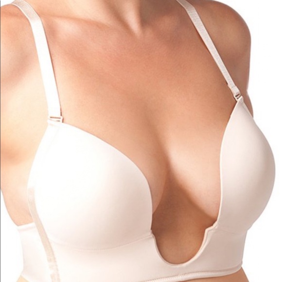 Deep Plunge Wireless Bra in Nude - Picture 2 of 2